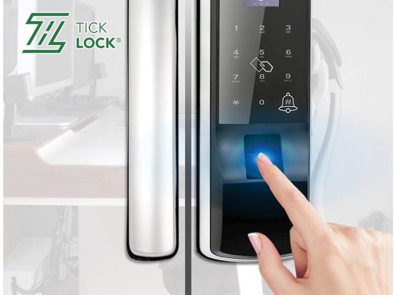 Cách cài đặt mật khẩu cho khóa cửa vân tay