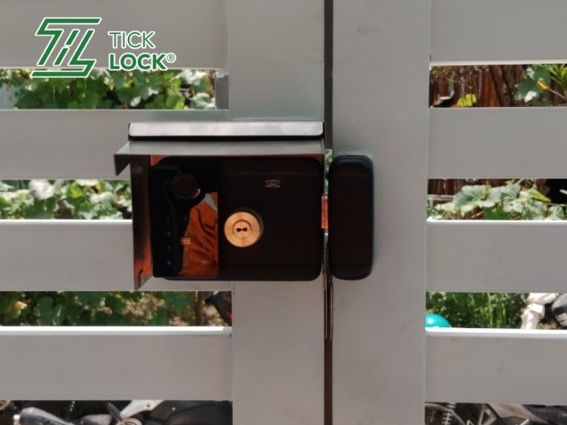Chất liệu khóa cửa G790 bền bỉ, chịu lực tốt